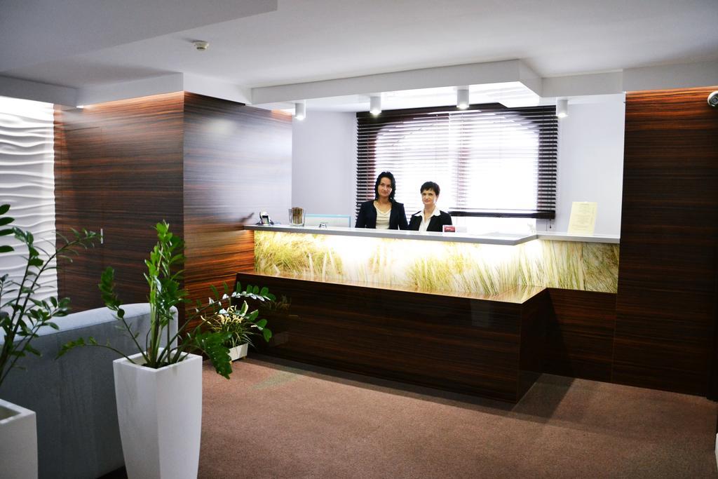 Hotel Orlik พวอนส์ค ภายนอก รูปภาพ